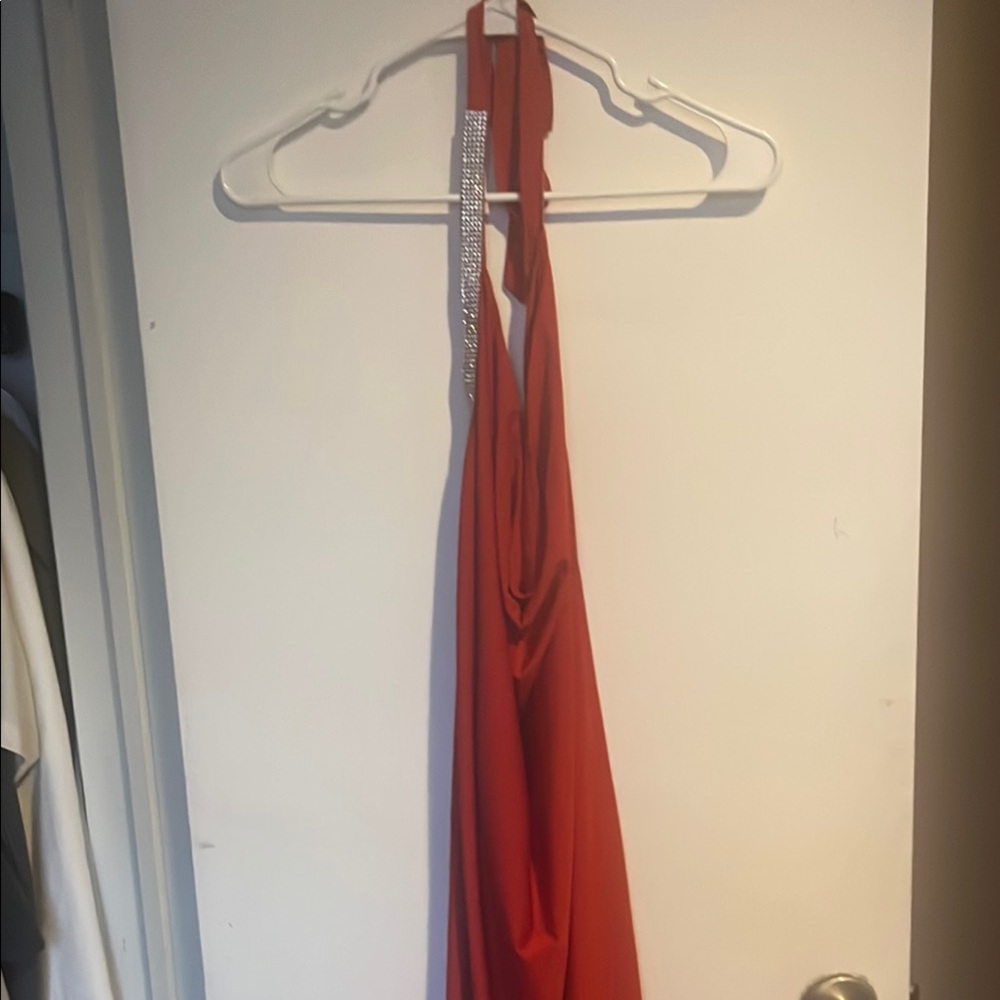 Vibrant Red Sleeveless Halter Gown for Cocktail